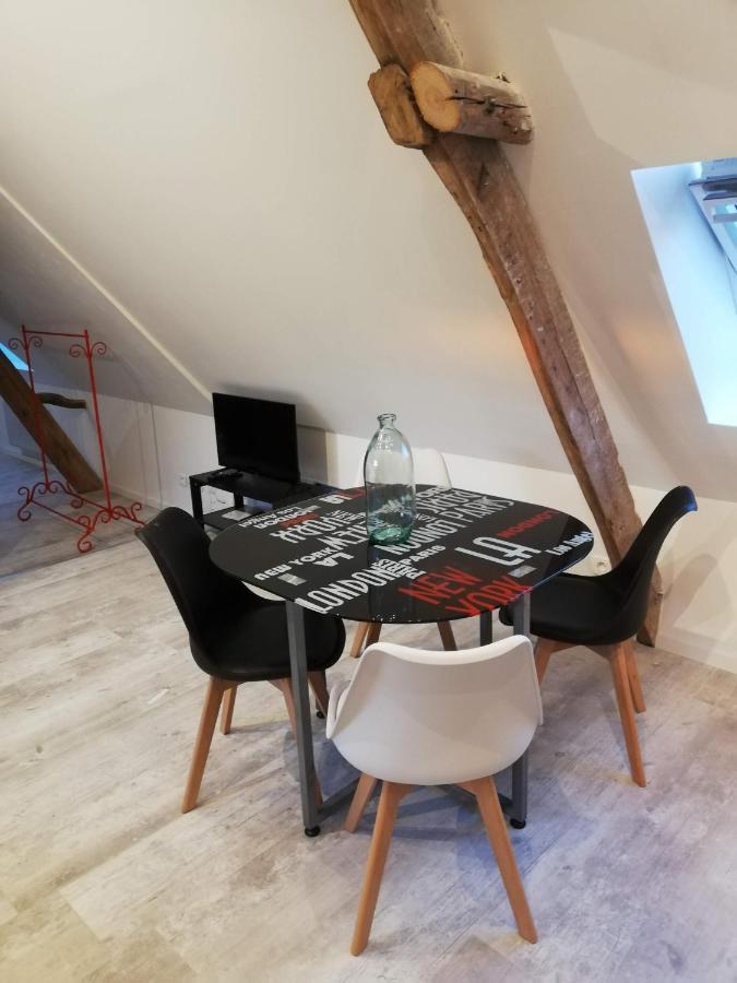 Apartamento Au Cochon Qui Rit Flines-Les-Mortagne Exterior foto